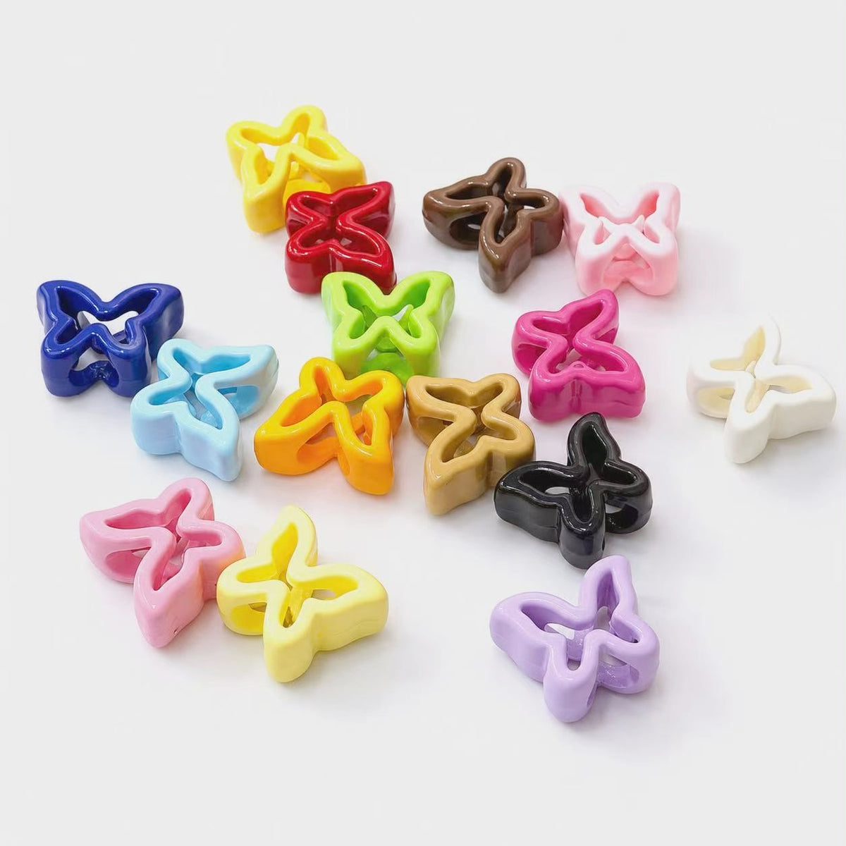 Painted-through holes, suspended holes, acrylic bead strings and beads, straight holes, interlocking beads, DIY handmade accessory materials.
