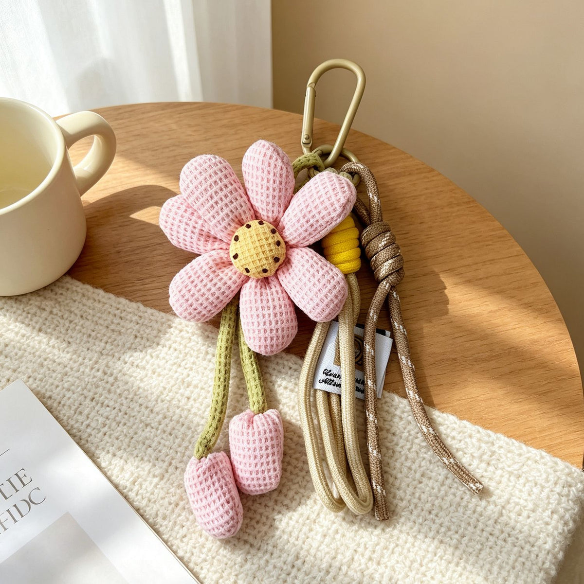 Cute cartoon flower pendant for girls' bags and mobile phone accessories