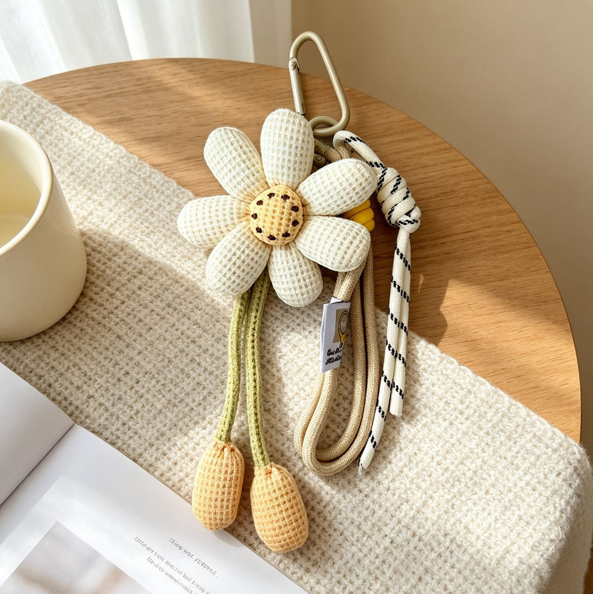 Cute cartoon flower pendant for girls' bags and mobile phone accessories